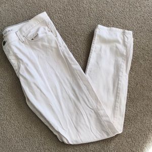 Banana Republic Size 31 white skinny jeans